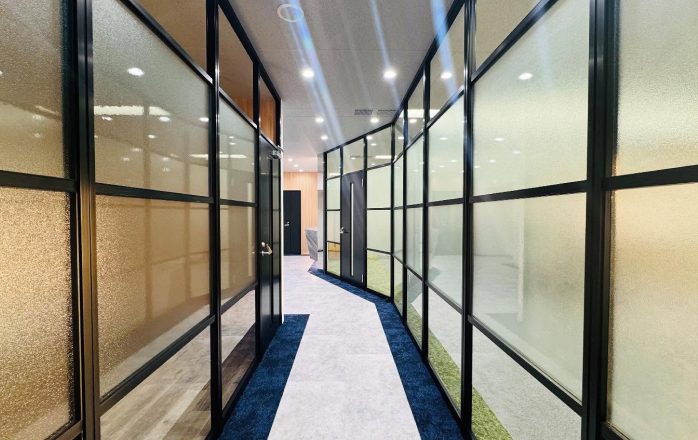 アルミパーテーション